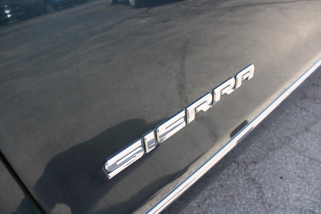 GMC Sierra 1500 4WD Crew Cab 143.5" SLT 2018