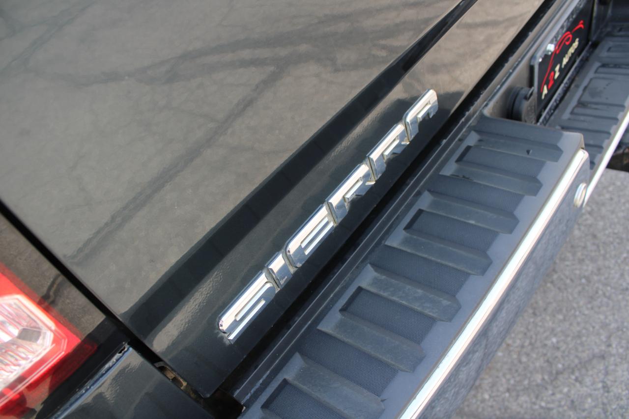 GMC Sierra 1500 4WD Crew Cab 143.5" SLT 2018