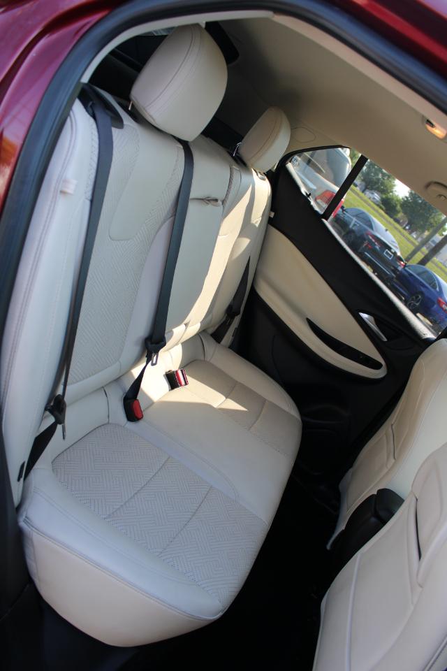 Buick Encore GX FWD 4dr Essence 2022