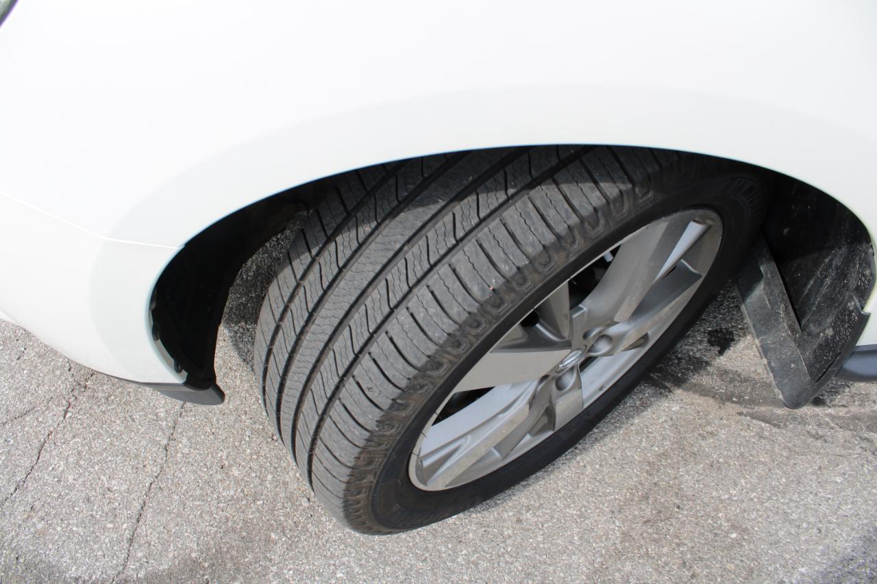 Nissan Pathfinder 4WD 4dr Platinum 2015
