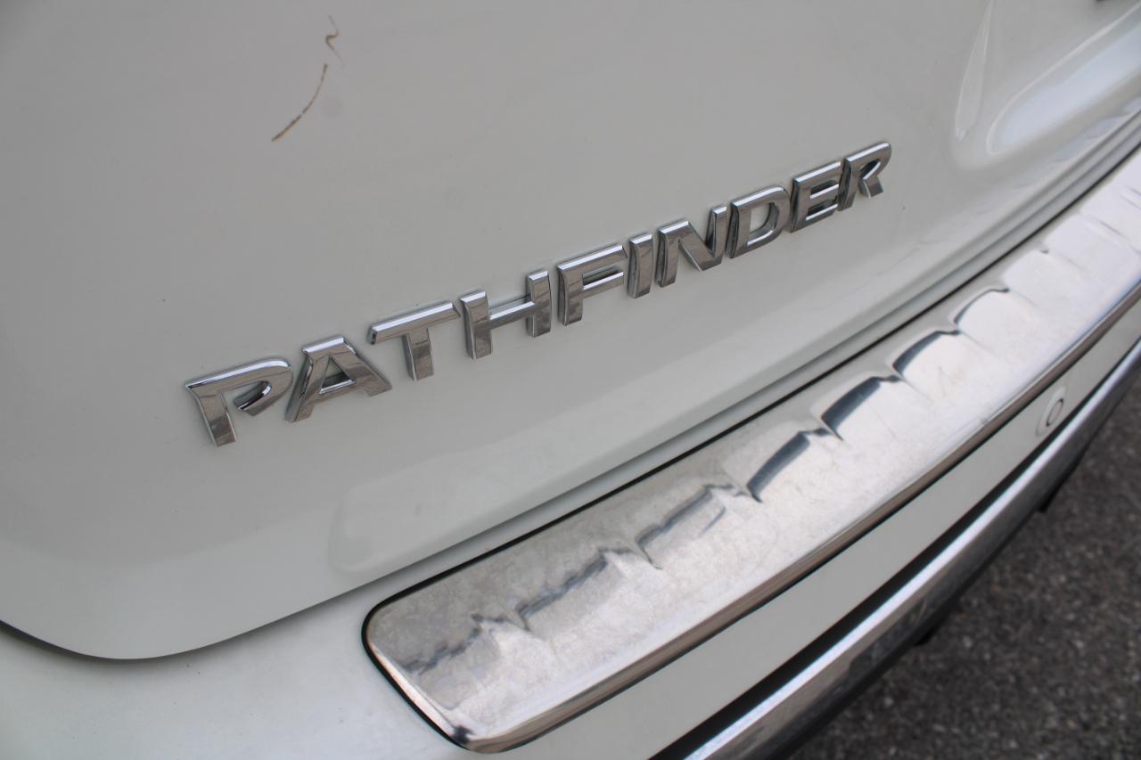 Nissan Pathfinder 4WD 4dr Platinum 2015