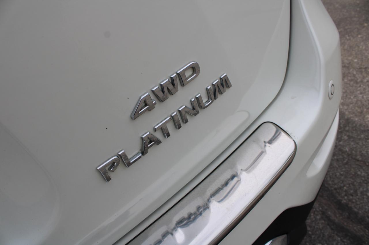 Nissan Pathfinder 4WD 4dr Platinum 2015