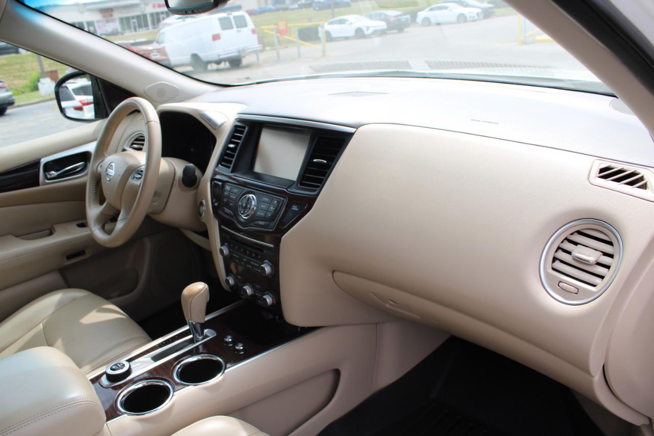 Nissan Pathfinder 4WD 4dr Platinum 2015