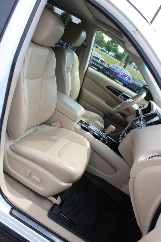 Nissan Pathfinder 4WD 4dr Platinum 2015