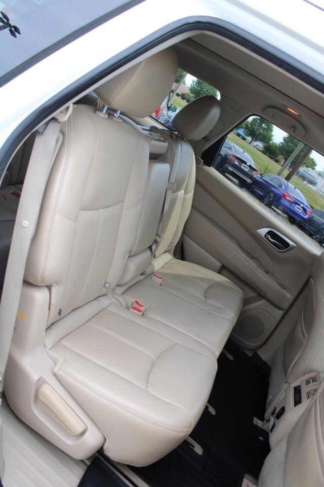 Nissan Pathfinder 4WD 4dr Platinum 2015