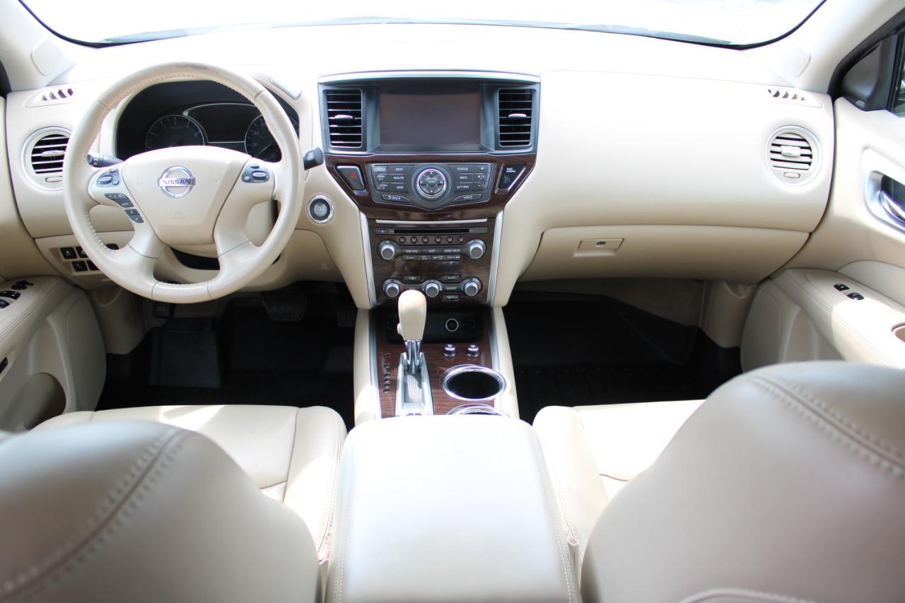 Nissan Pathfinder 4WD 4dr Platinum 2015
