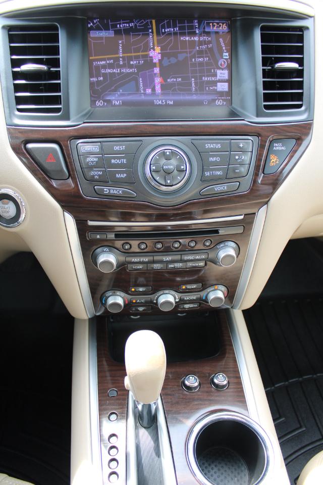 Nissan Pathfinder 4WD 4dr Platinum 2015