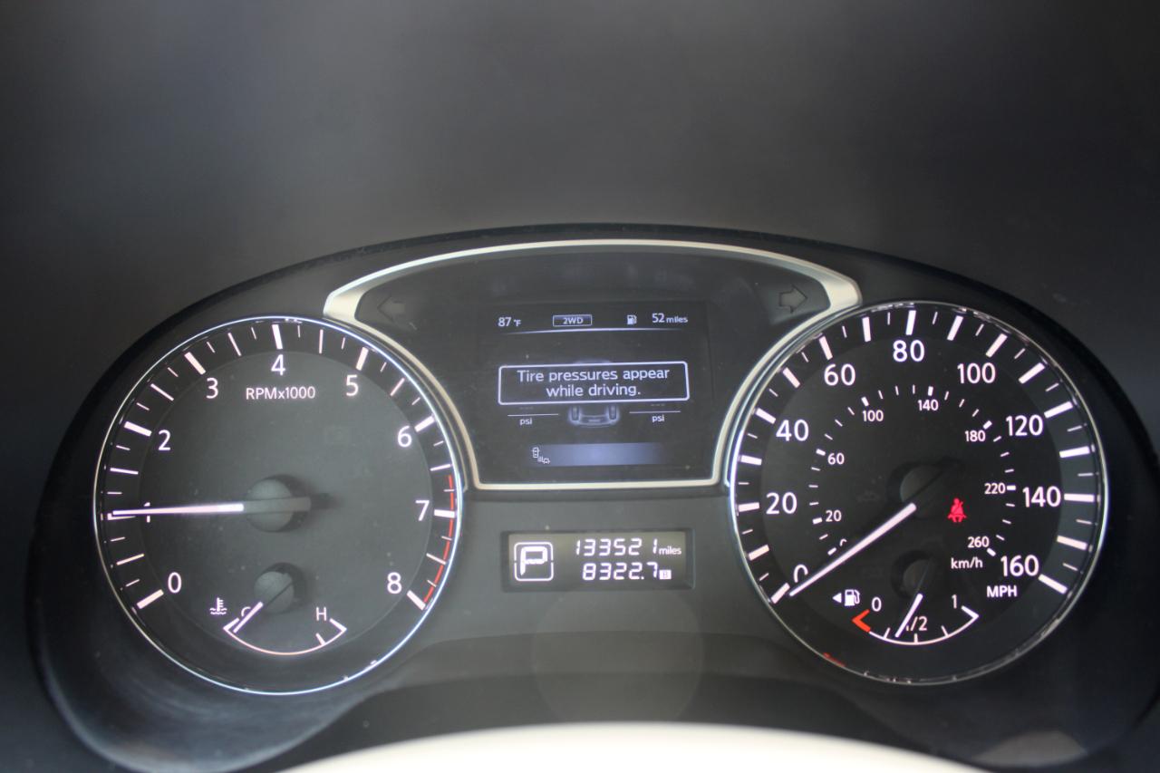 Nissan Pathfinder 4WD 4dr Platinum 2015