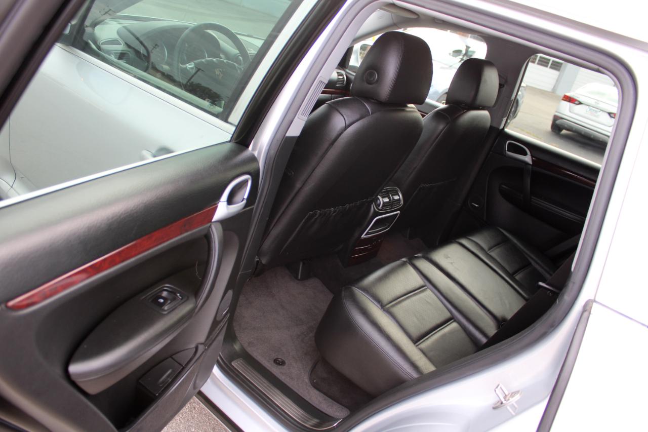 Porsche Cayenne 4dr S Tiptronic 2006