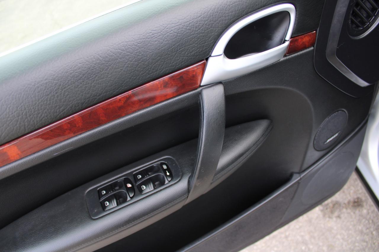 Porsche Cayenne 4dr S Tiptronic 2006