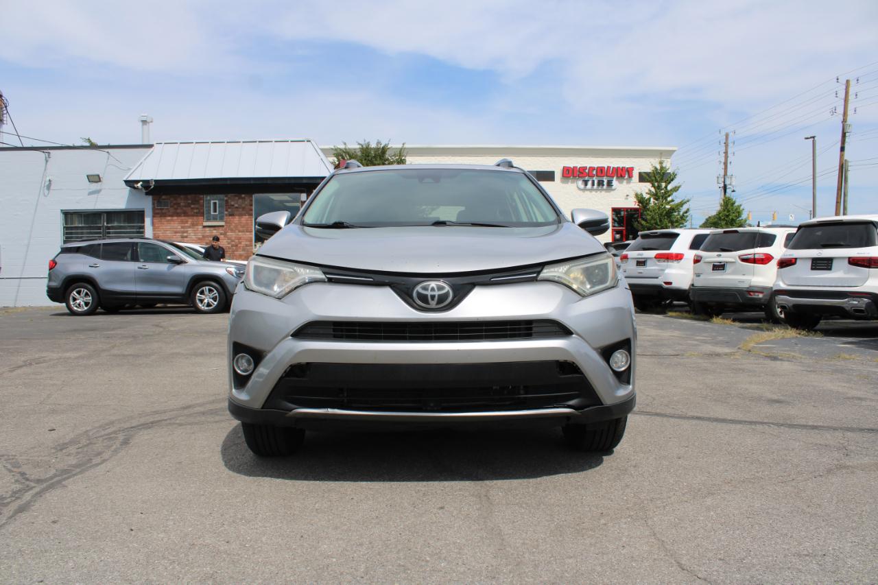 Toyota RAV4 XLE AWD (Natl) 2018