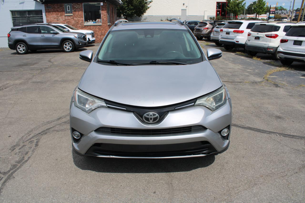 Toyota RAV4 XLE AWD (Natl) 2018
