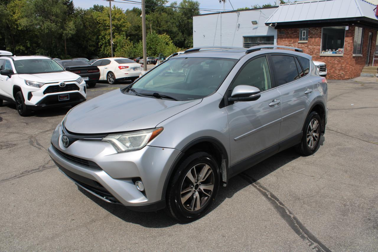 Toyota RAV4 XLE AWD (Natl) 2018