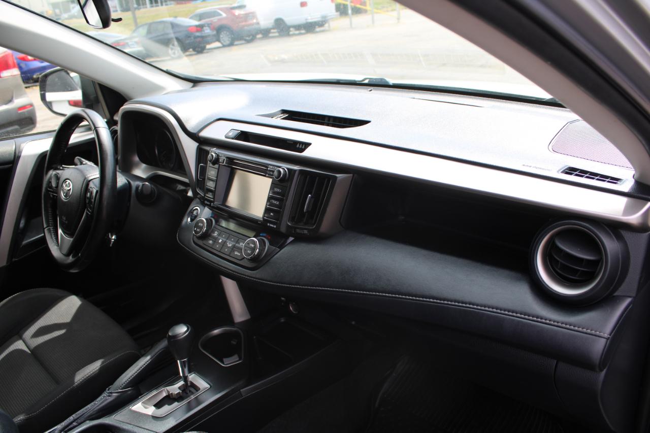Toyota RAV4 XLE AWD (Natl) 2018