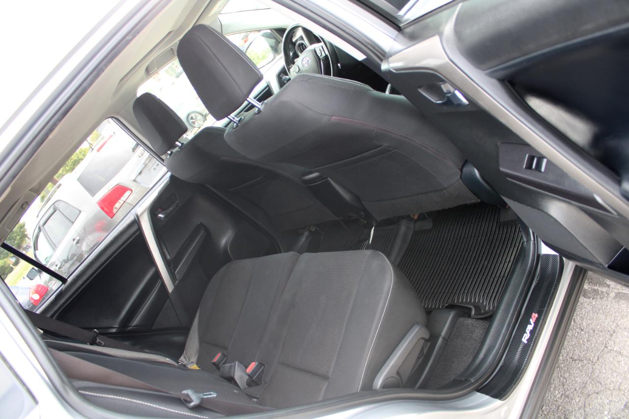 Toyota RAV4 XLE AWD (Natl) 2018