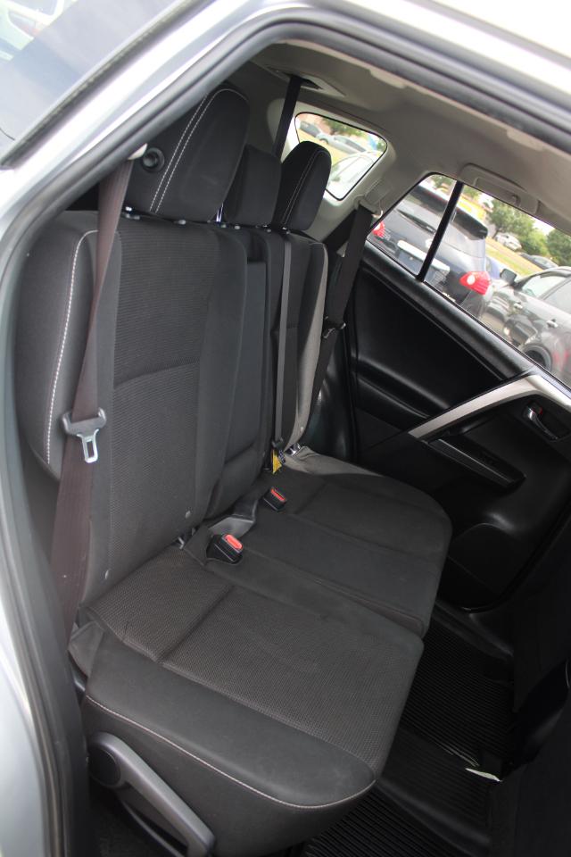 Toyota RAV4 XLE AWD (Natl) 2018