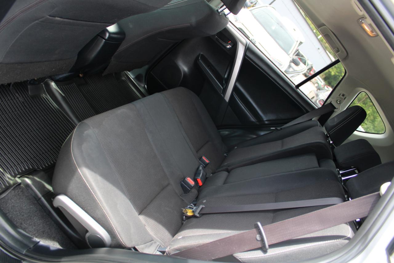 Toyota RAV4 XLE AWD (Natl) 2018