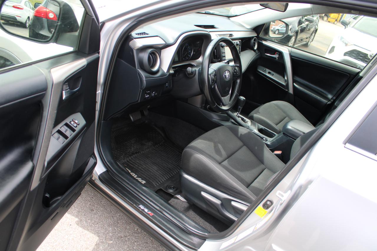 Toyota RAV4 XLE AWD (Natl) 2018