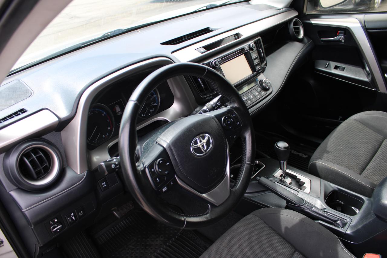 Toyota RAV4 XLE AWD (Natl) 2018