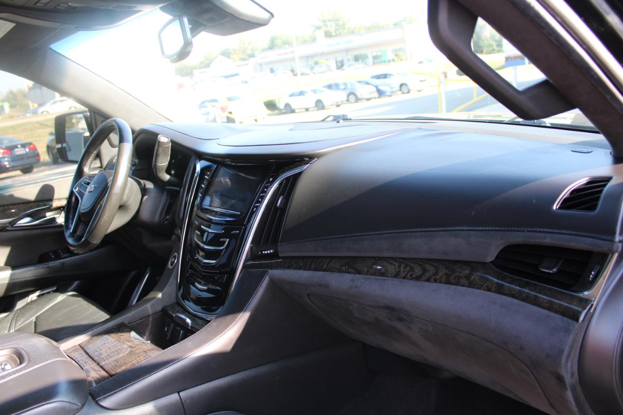 Cadillac Escalade ESV 4WD 4dr Platinum 2016