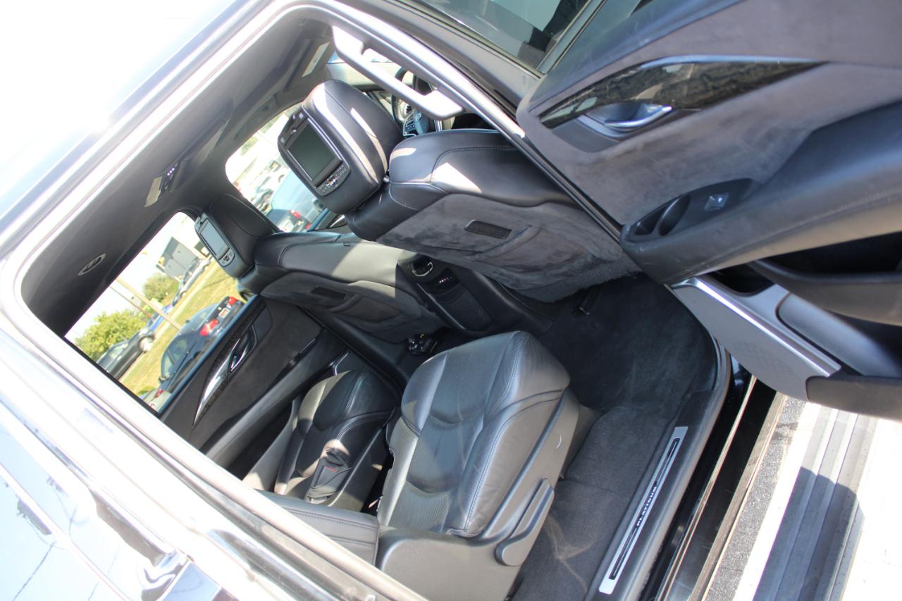 Cadillac Escalade ESV 4WD 4dr Platinum 2016