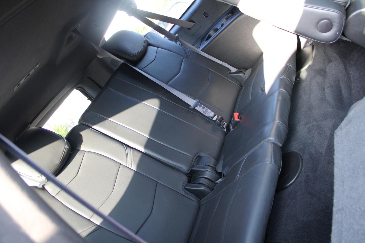 Cadillac Escalade ESV 4WD 4dr Platinum 2016