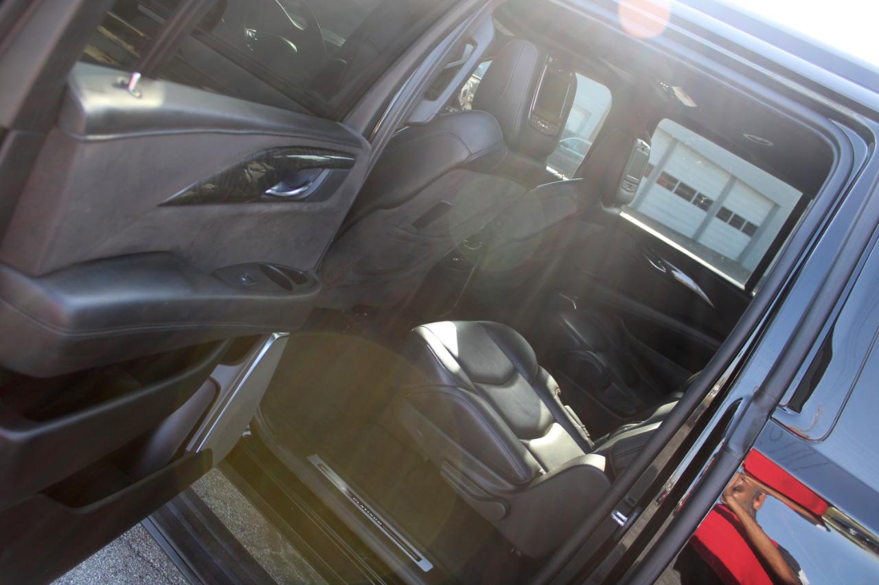 Cadillac Escalade ESV 4WD 4dr Platinum 2016