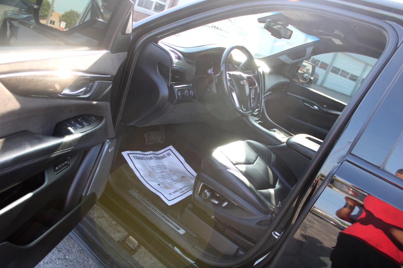 Cadillac Escalade ESV 4WD 4dr Platinum 2016