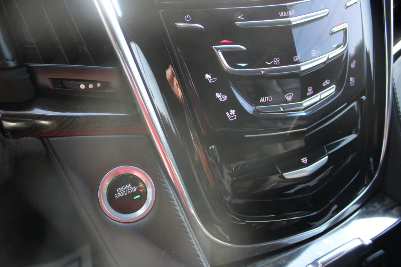 Cadillac Escalade ESV 4WD 4dr Platinum 2016