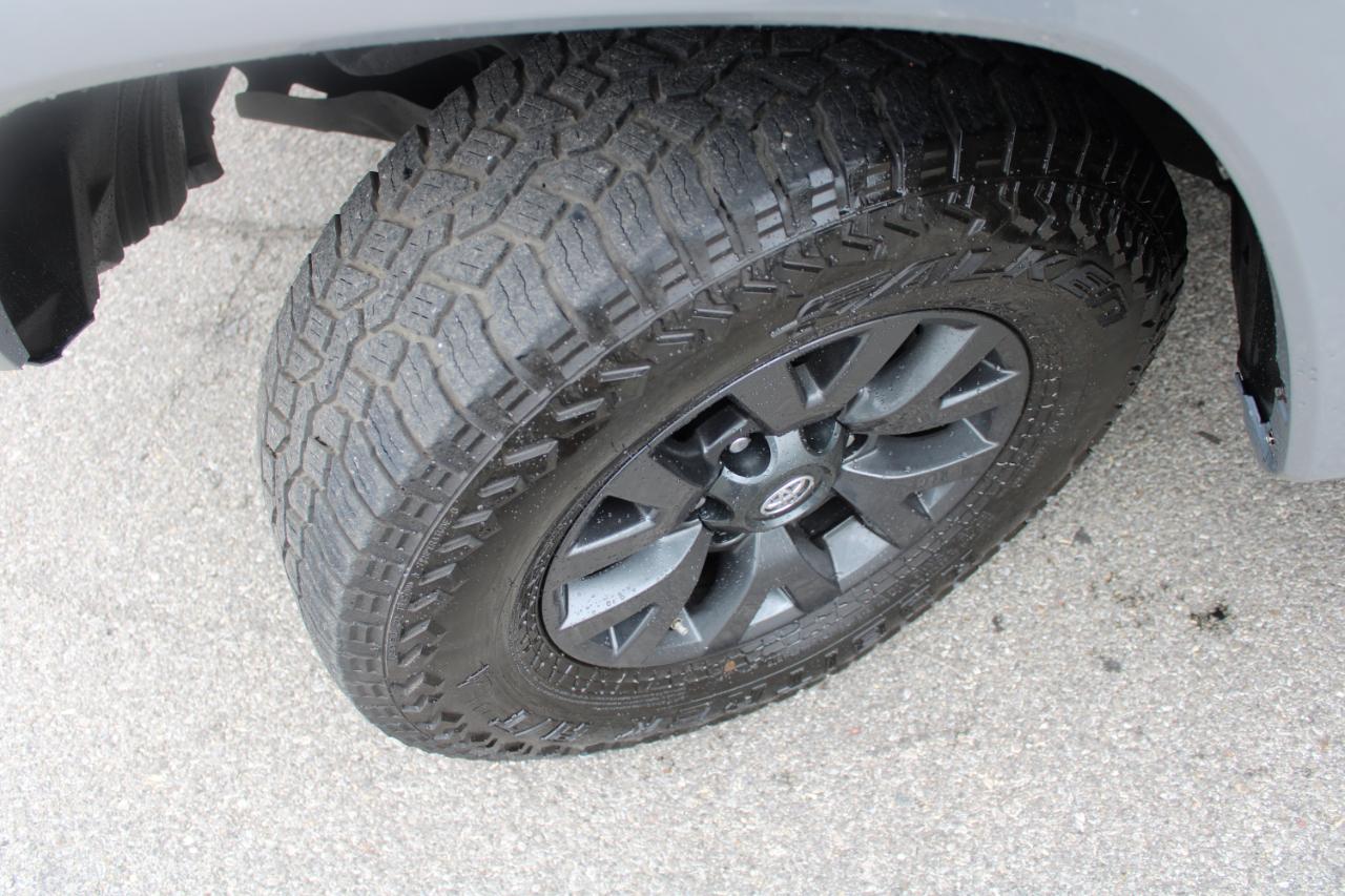 Toyota Tacoma 2WD TRD Off Road Double Cab 5' Bed V6 AT (Natl) 2021