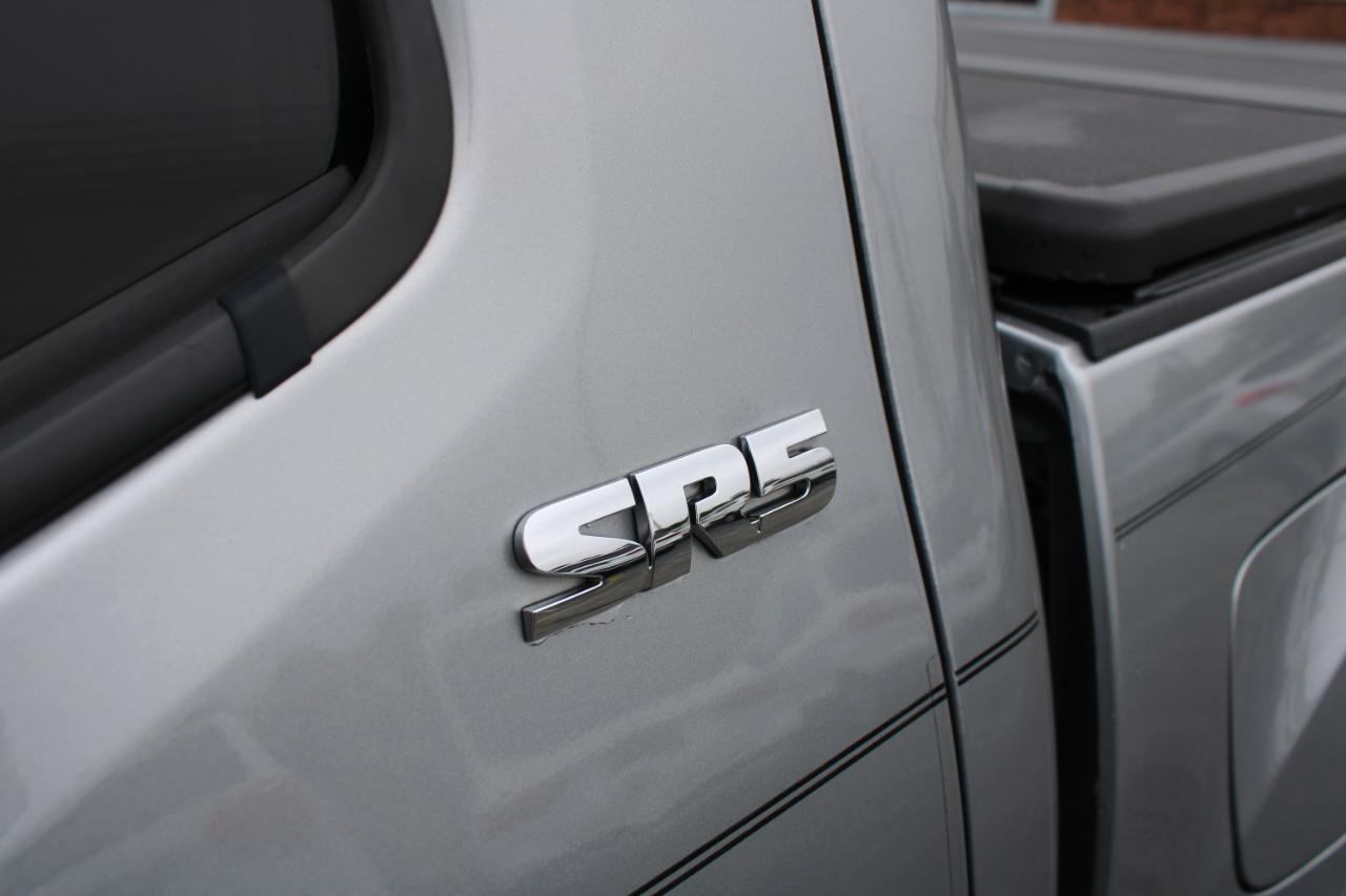 Toyota Tacoma 2WD TRD Off Road Double Cab 5' Bed V6 AT (Natl) 2021
