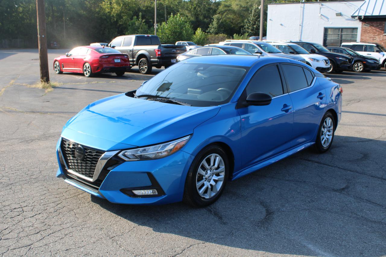 Nissan Sentra SR CVT 2020