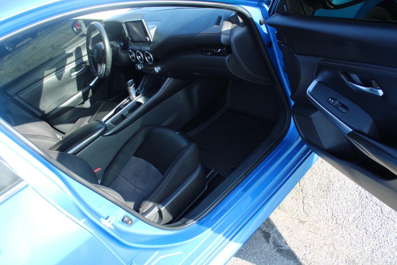 Nissan Sentra SR CVT 2020