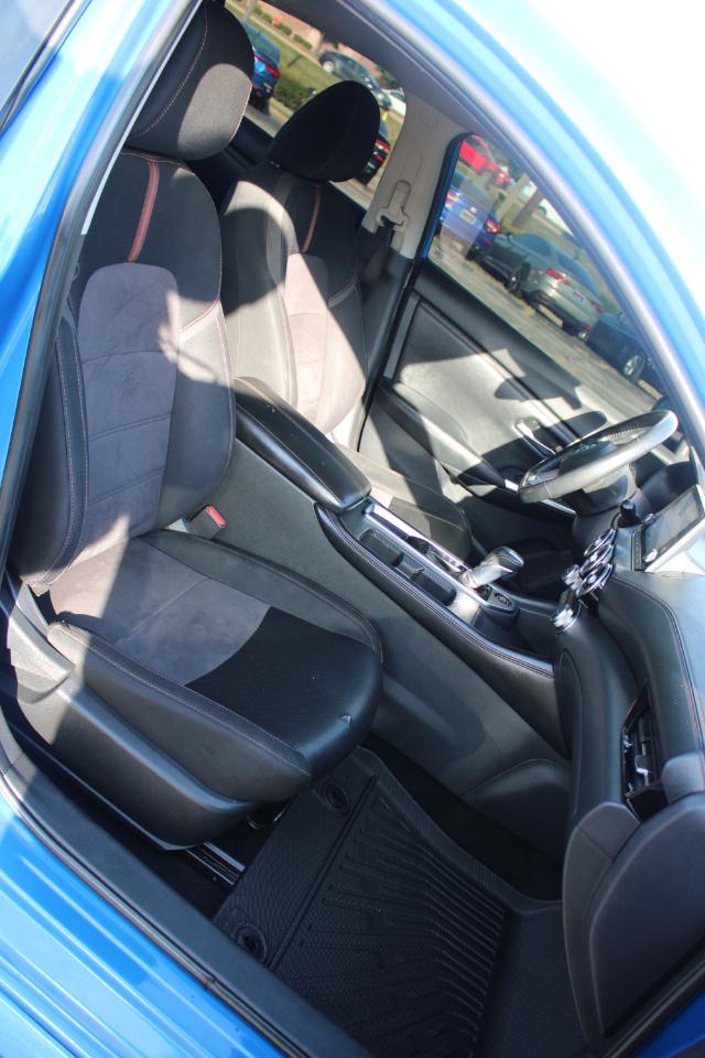 Nissan Sentra SR CVT 2020