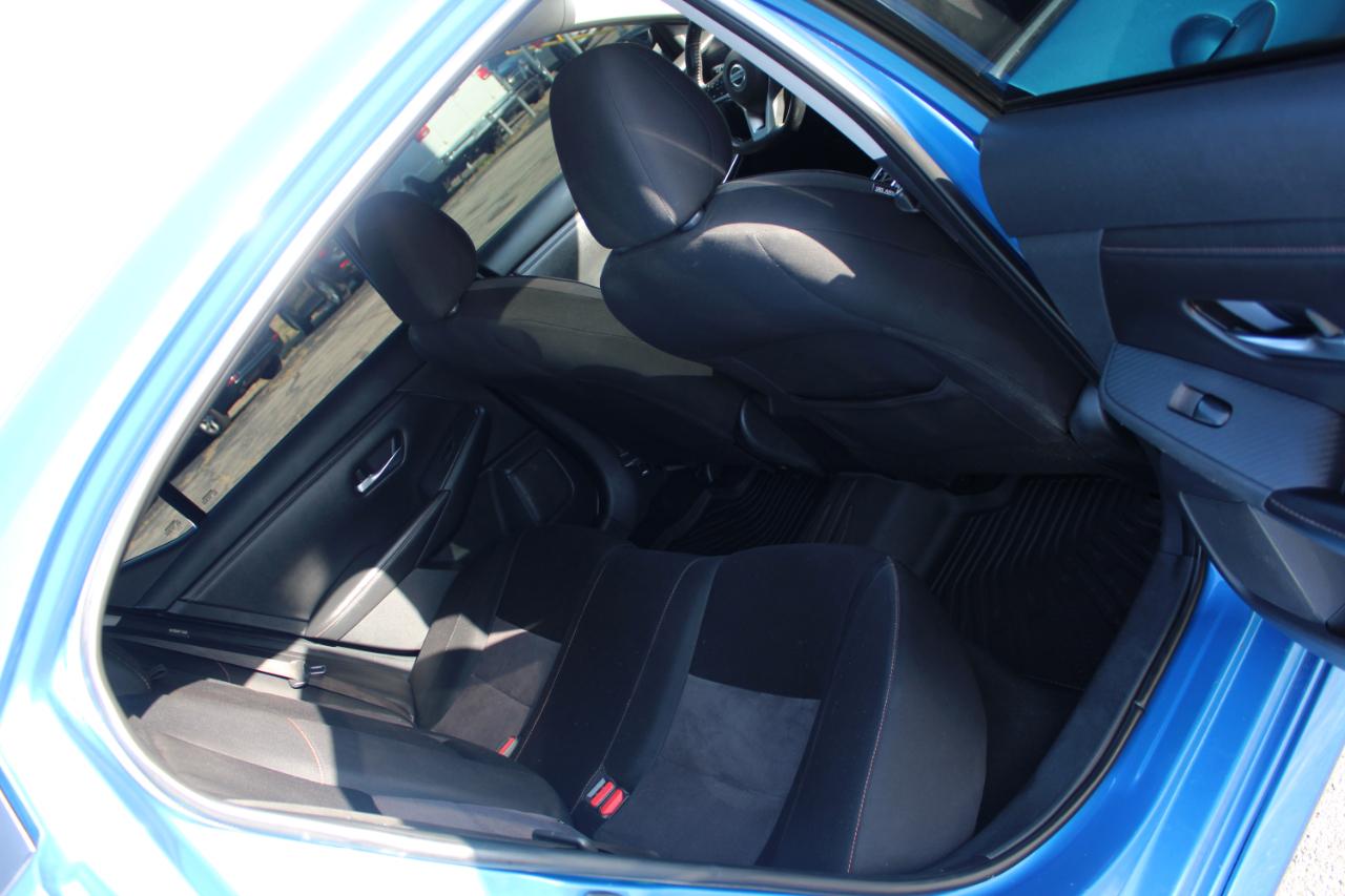 Nissan Sentra SR CVT 2020