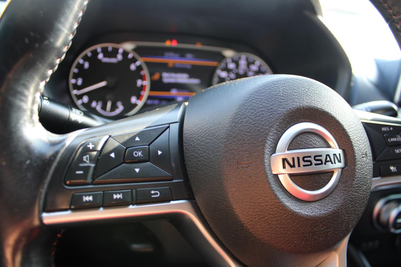 Nissan Sentra SR CVT 2020