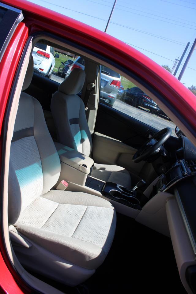 Toyota Camry 2014.5 4dr Sdn I4 Auto LE (Natl) 2014
