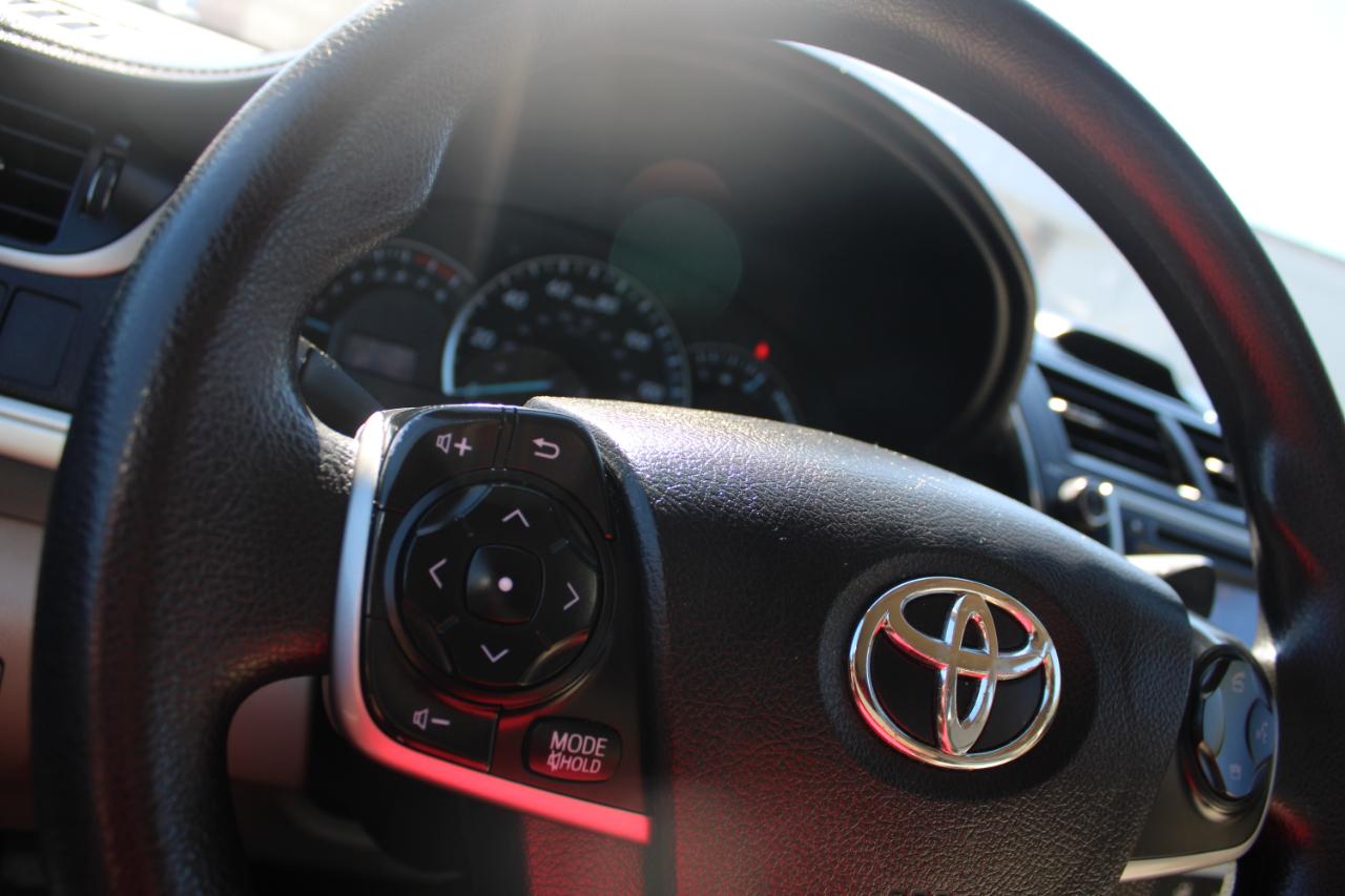Toyota Camry 2014.5 4dr Sdn I4 Auto LE (Natl) 2014
