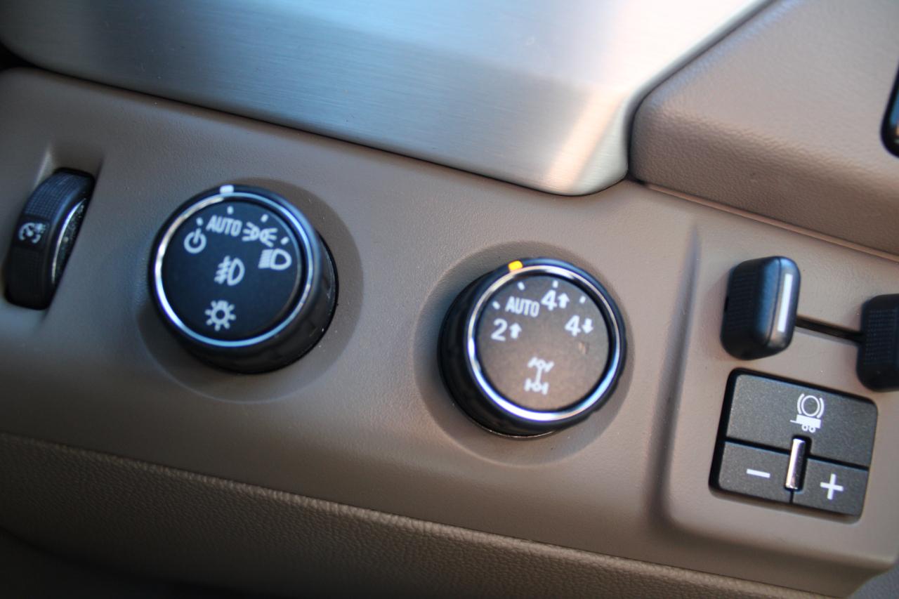 GMC Yukon 4WD 4dr SLE 2015