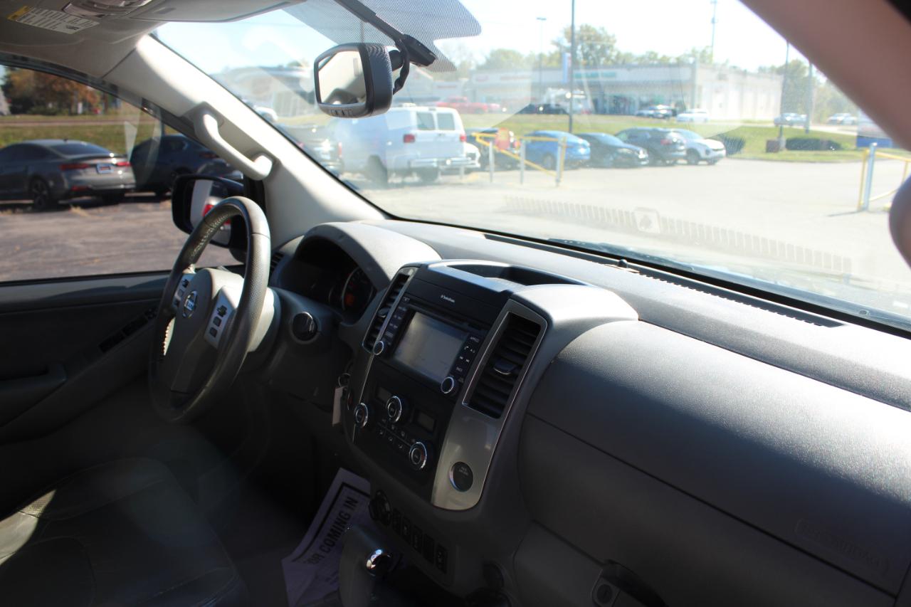 Nissan Frontier 4WD Crew Cab SWB Auto SL 2014