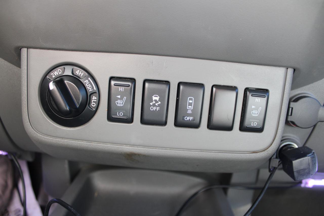 Nissan Frontier 4WD Crew Cab SWB Auto SL 2014