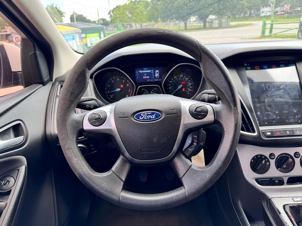 Ford Focus  2012