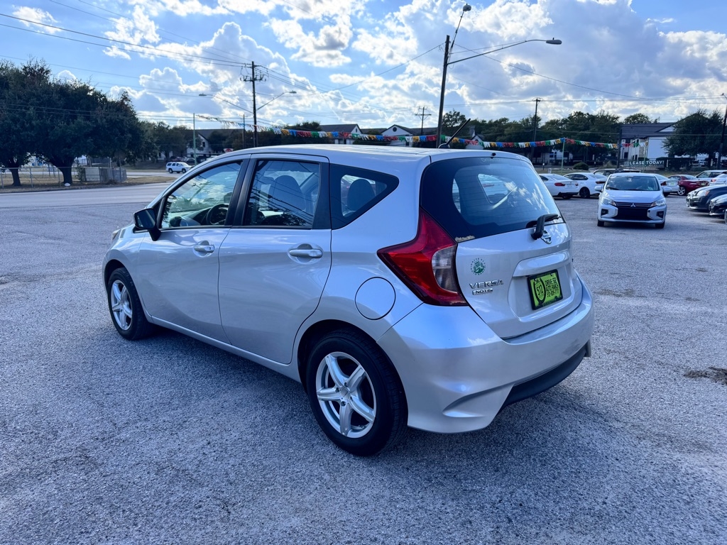 2019 Nissan Versa Note SV photo 6