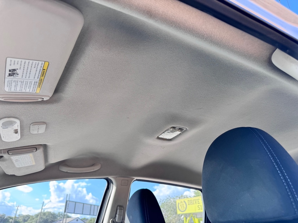 2019 Nissan Versa Note SV photo 25