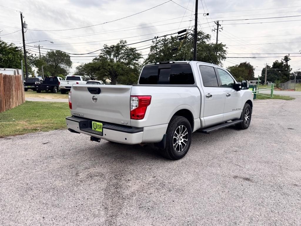 Nissan Titan  2021