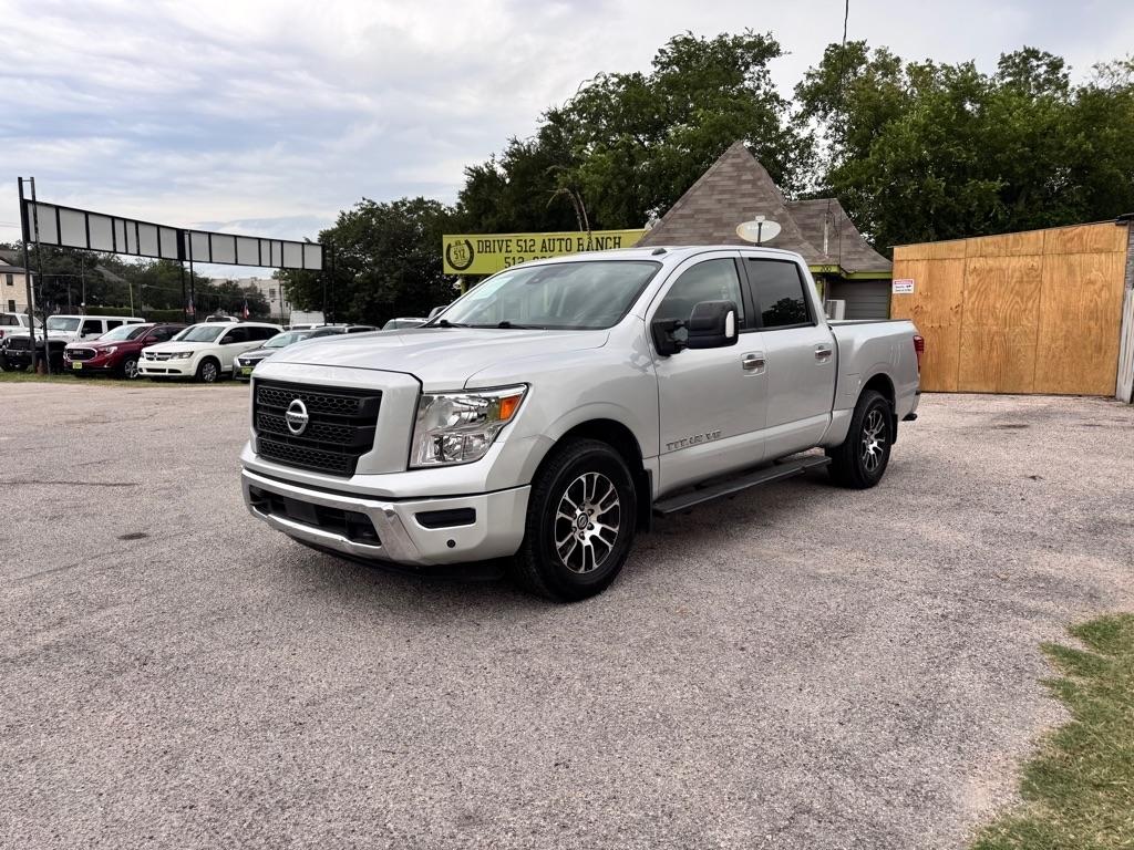 Nissan Titan  2021