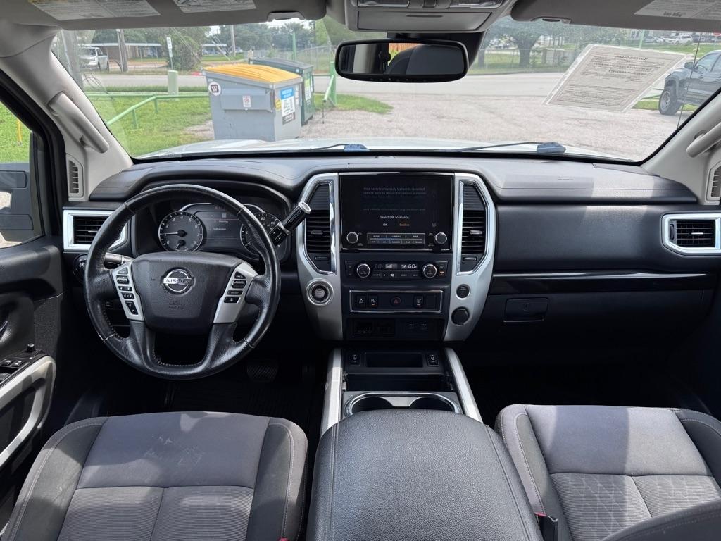 Nissan Titan  2021