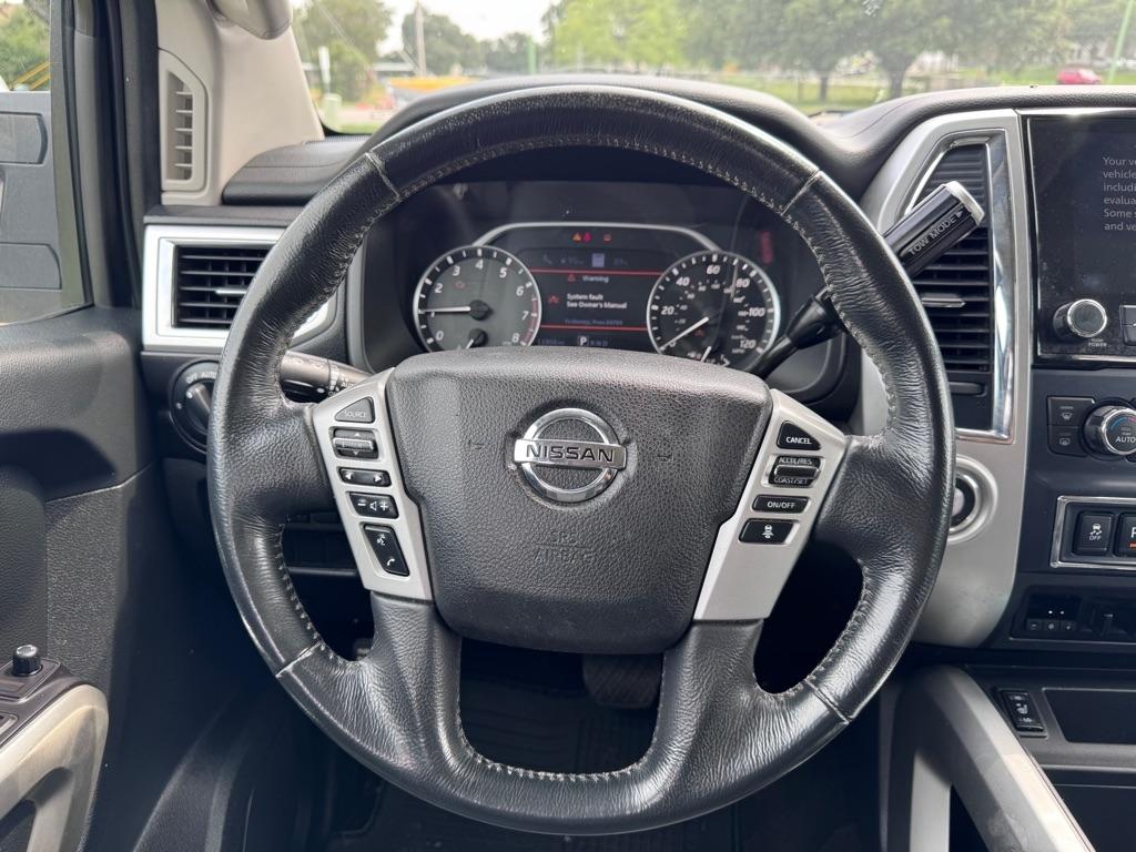 Nissan Titan  2021