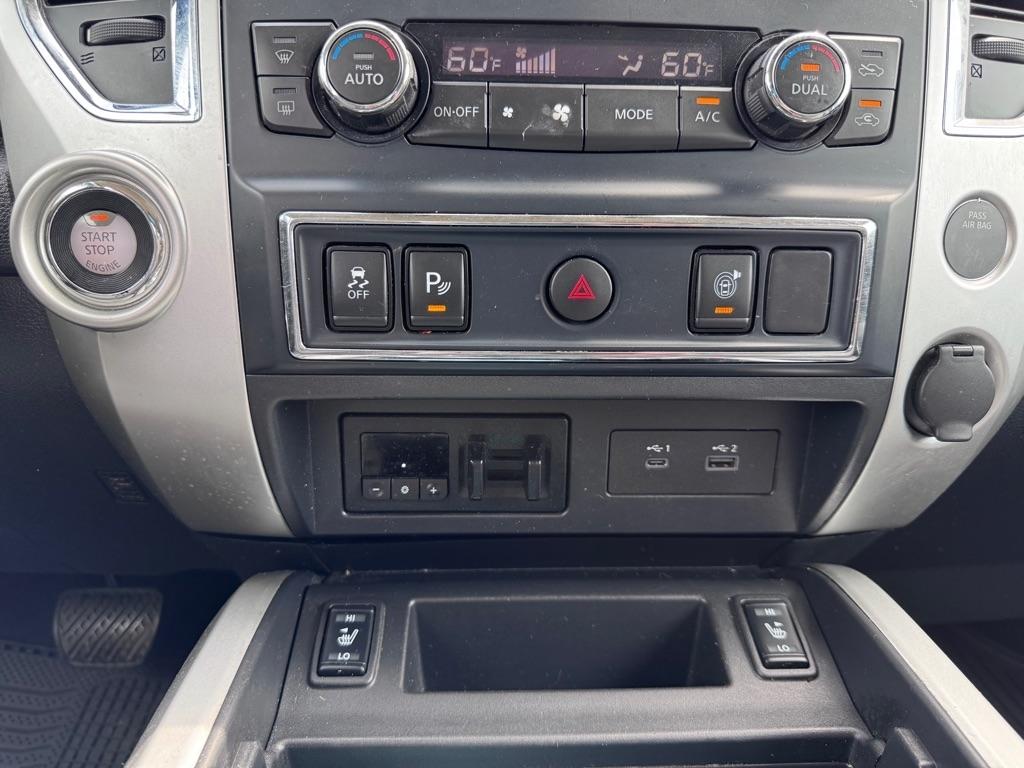 Nissan Titan  2021