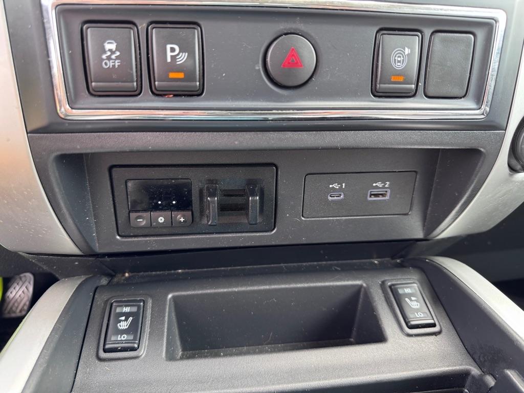 Nissan Titan  2021